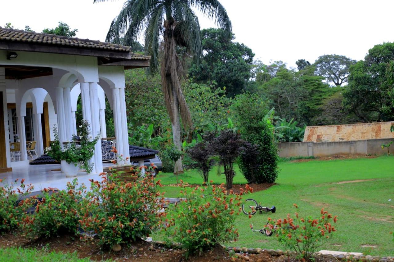 Egg Botanical View Motel Entebbe Exterior photo